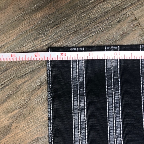 Metallic and Black Cotton Dining Table Placemats - Picture 4 of 4